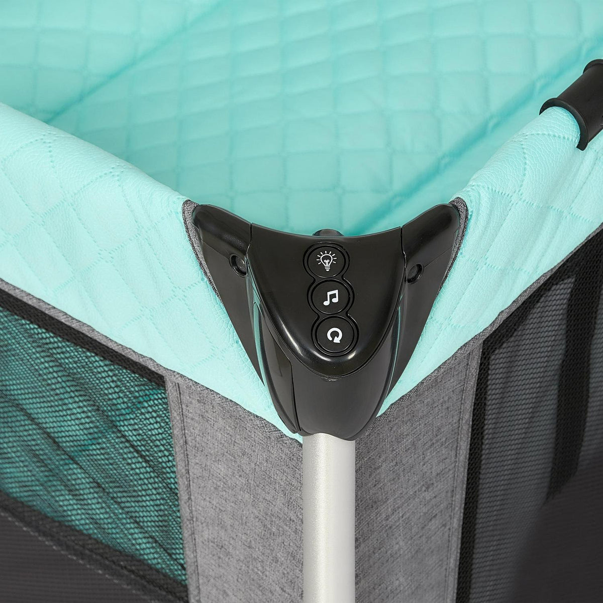 Dream On Me Princeton Deluxe Nap N Pack 3-in-1 Convertible Playard. Changer and Bassinet in Mint