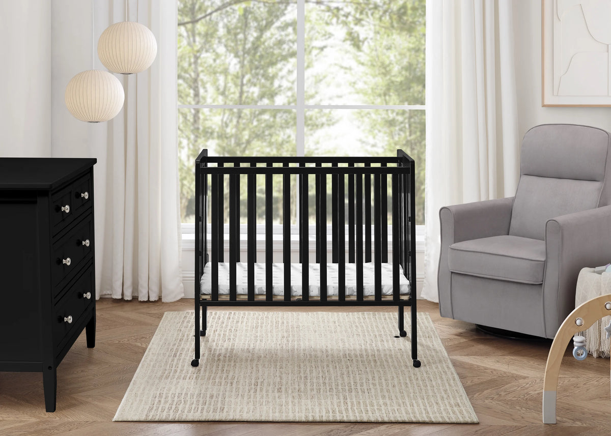 Delta Children Lee Portable Folding Mini Crib with 1.5-Inch Mattress - Greenguard Gold Certified, Bianca White