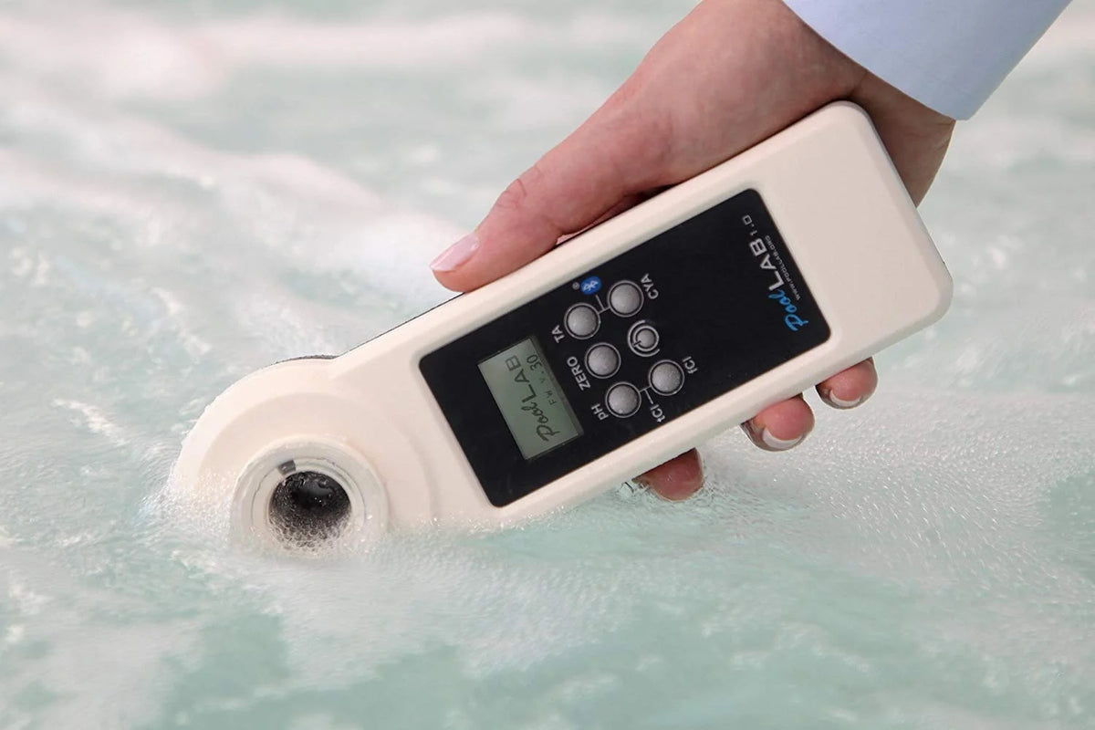 PoolLab 1.0 Swimming Pool Photometer Maintenance Water Tester with Bluetooth