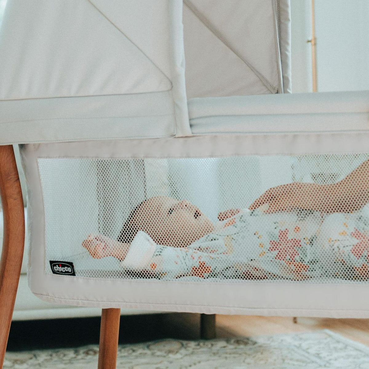 Chicco LullaGo Anywhere LE Portable Bedside Bassinet with Removable Canopy - Serene (Beige). New