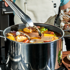 Hybrid Stock Pot with Lid, 12-Qt