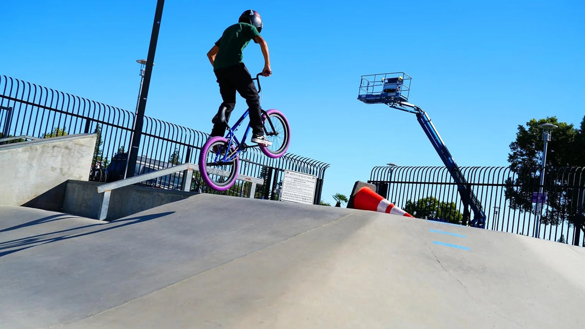 Elite BMX Bicycle 20�� Freestyle Bike - Stealth Blue Purple Ideal for Ages 7 to 18 Years